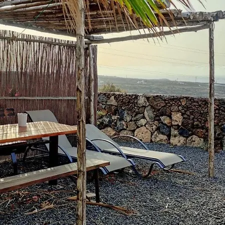 Gemuetliche Holzjurte La Asomada Lanzarote Tias