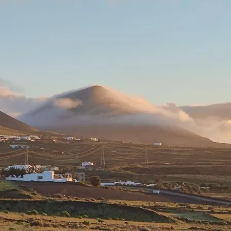 Gemuetliches Holzhaeuschen La Asomada Lanzarote 아파트 티아즈
